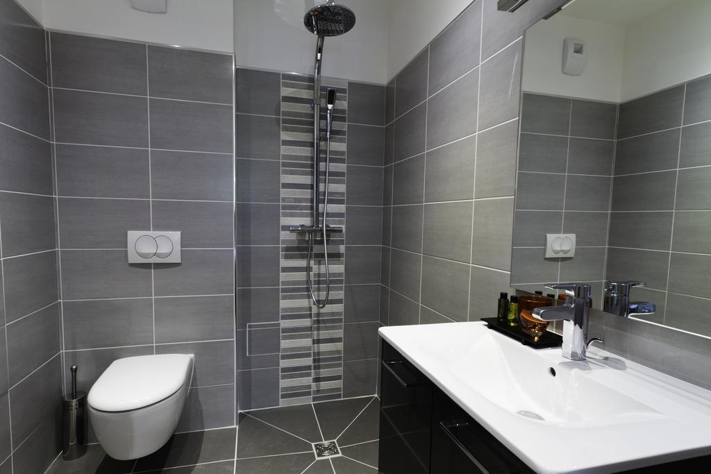 Hotel Les Petits Oreillers Saint-Martin-d'Ardeche Room photo